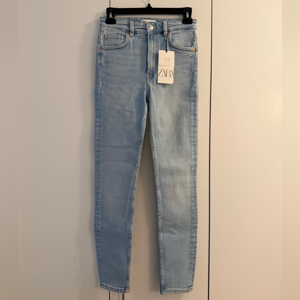 Zara Women's Skinny Jeans in Light Blue